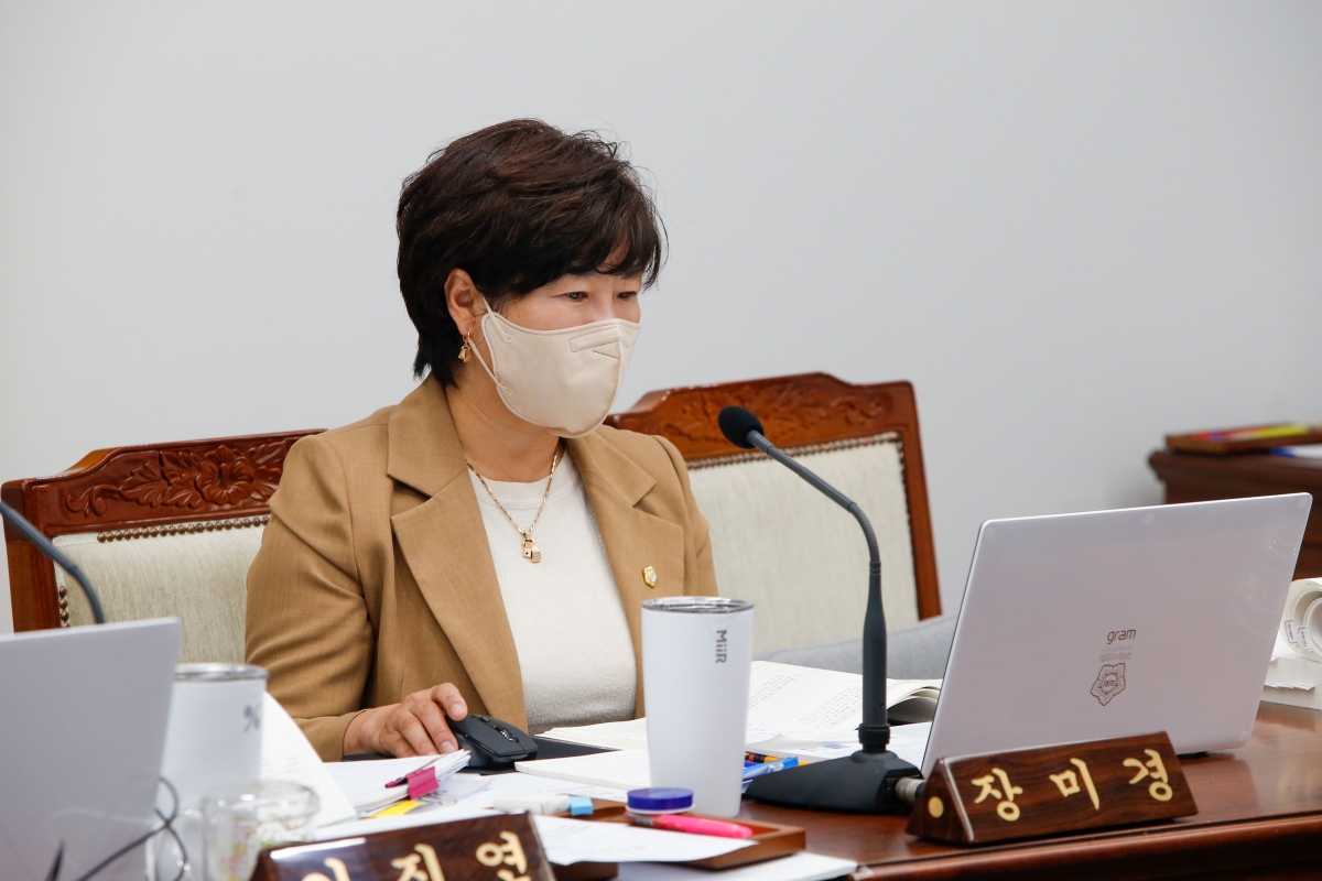 20220914-054[_P7U1840-제261회 제1차 정례회 산업건설위원회 소관 2022년도 행정사무감사 활동.JPG