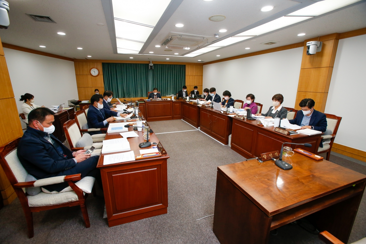 20221019-044[_P7U7298-제262회 임시회시 산업건설위원회 조례안 심사활동.JPG
