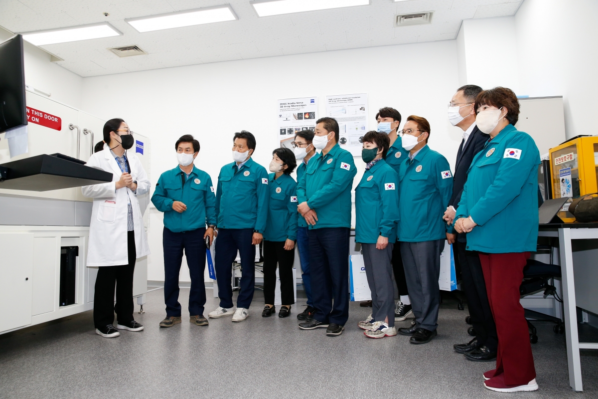 20221020-052[_P7U7564-제262회 임시회시 산업건설위원회 구미전자정보기술원 현장방문활동.JPG