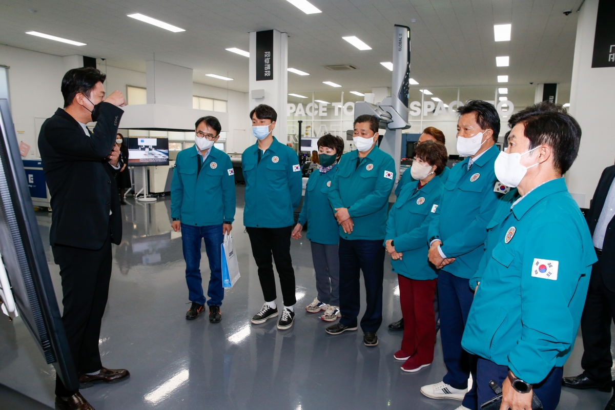 20221020-076[_P7U7623-제262회 임시회시 산업건설위원회 구미전자정보기술원 현장방문활동.JPG