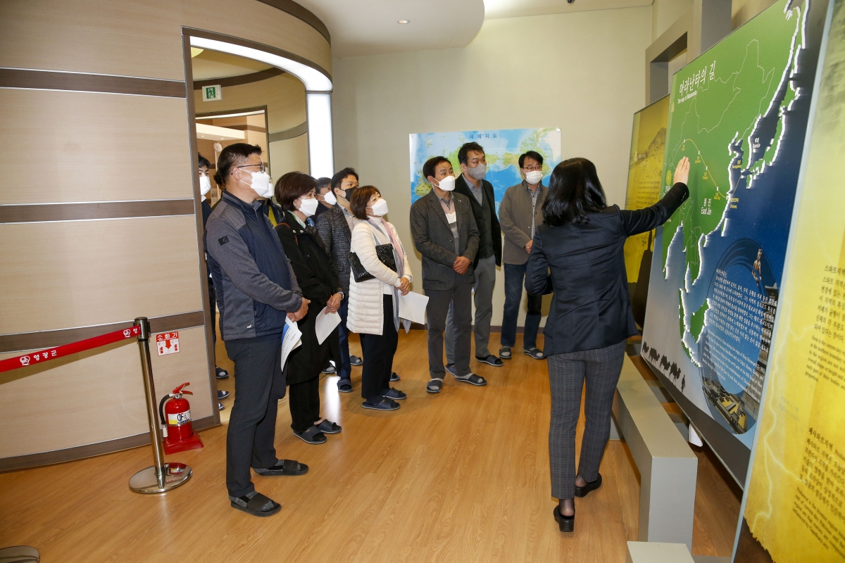 20221108-016[_P7U0515-1-폐회중 기획행정위원회 전남 영광군 백제불교 최초도래지 비교견학.jpg