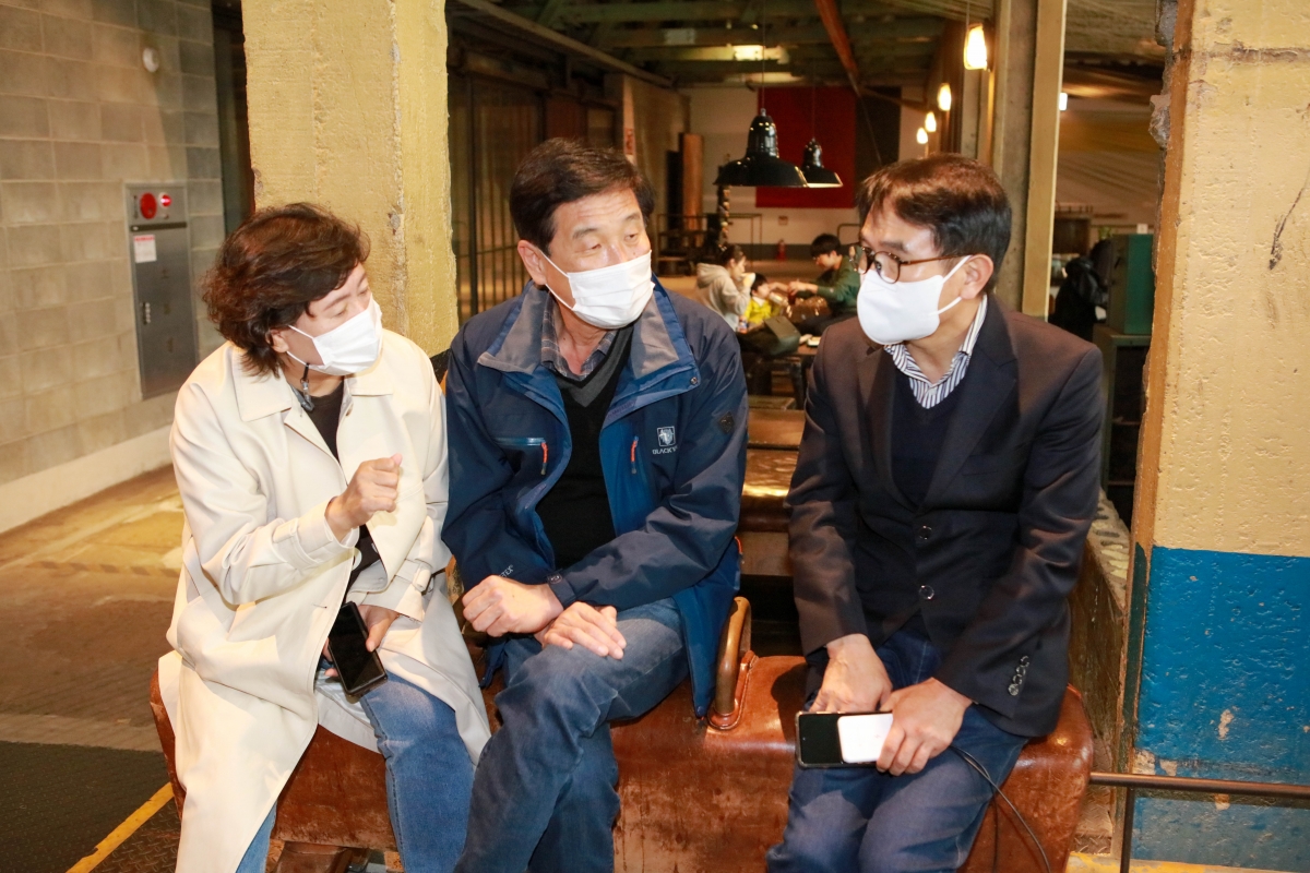 20221110-007[IMG_3028-폐회중 산업건설위원회 부산광역시 해운대 F1963 복합문화공간 비교견학.JPG