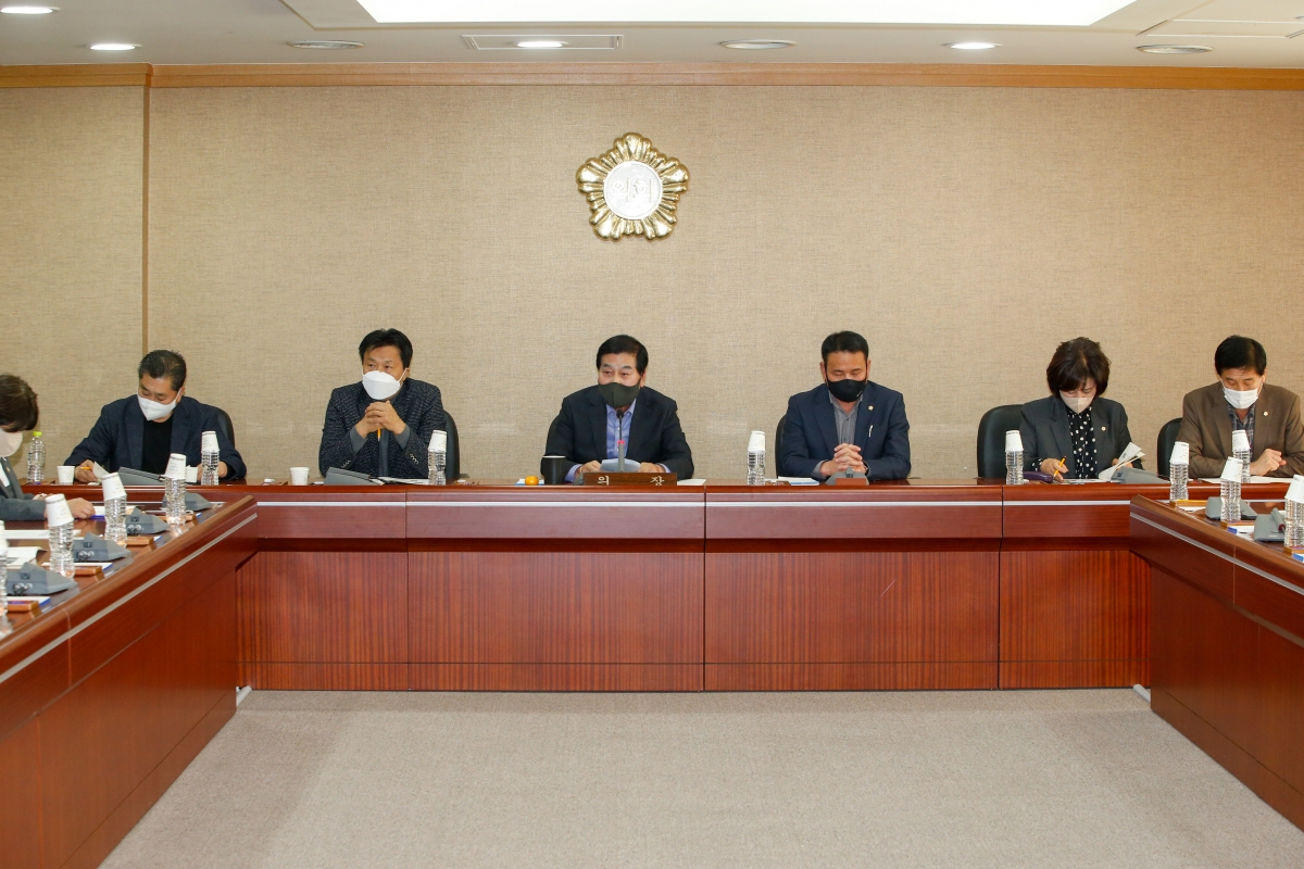 20221117-017[_P7U1541-구미시의회 의원 4대 폭력 예방교육.JPG