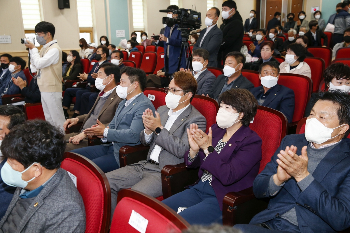 20221121-042[_P7U1942-1-제27회 농업인의 날 기념행사.jpg