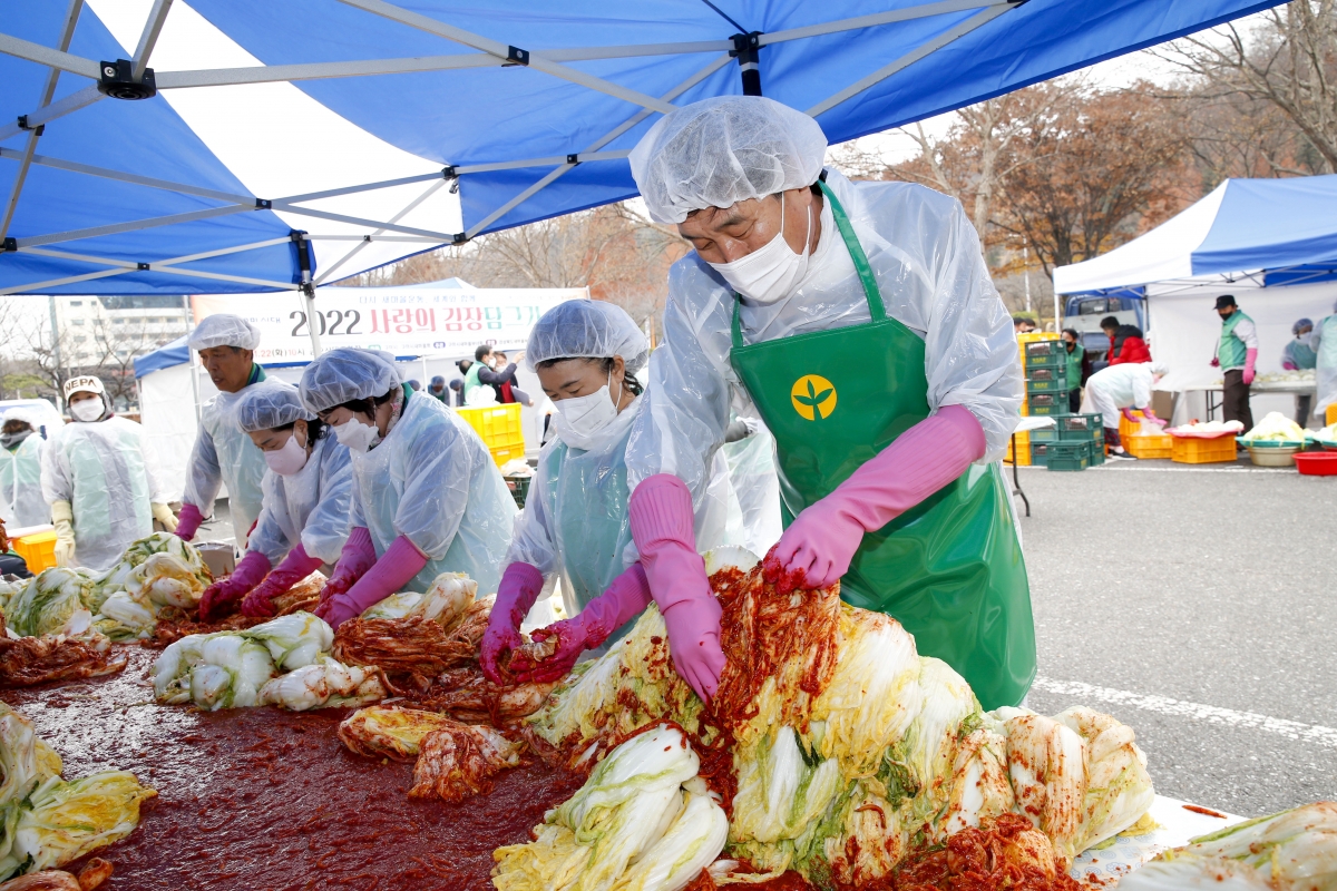 20221122-067[_P7U2179-1-2022 사랑의 김장담그기 행사.jpg