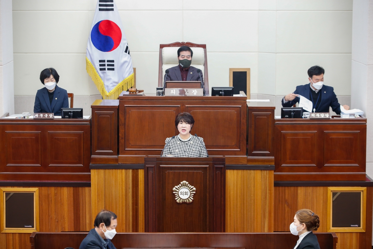 20221125-011[_P7U2671-제263회 구미시의회 제2차 정례회 제1차 본회의시 장미경 의원 5분 자유발언.JPG