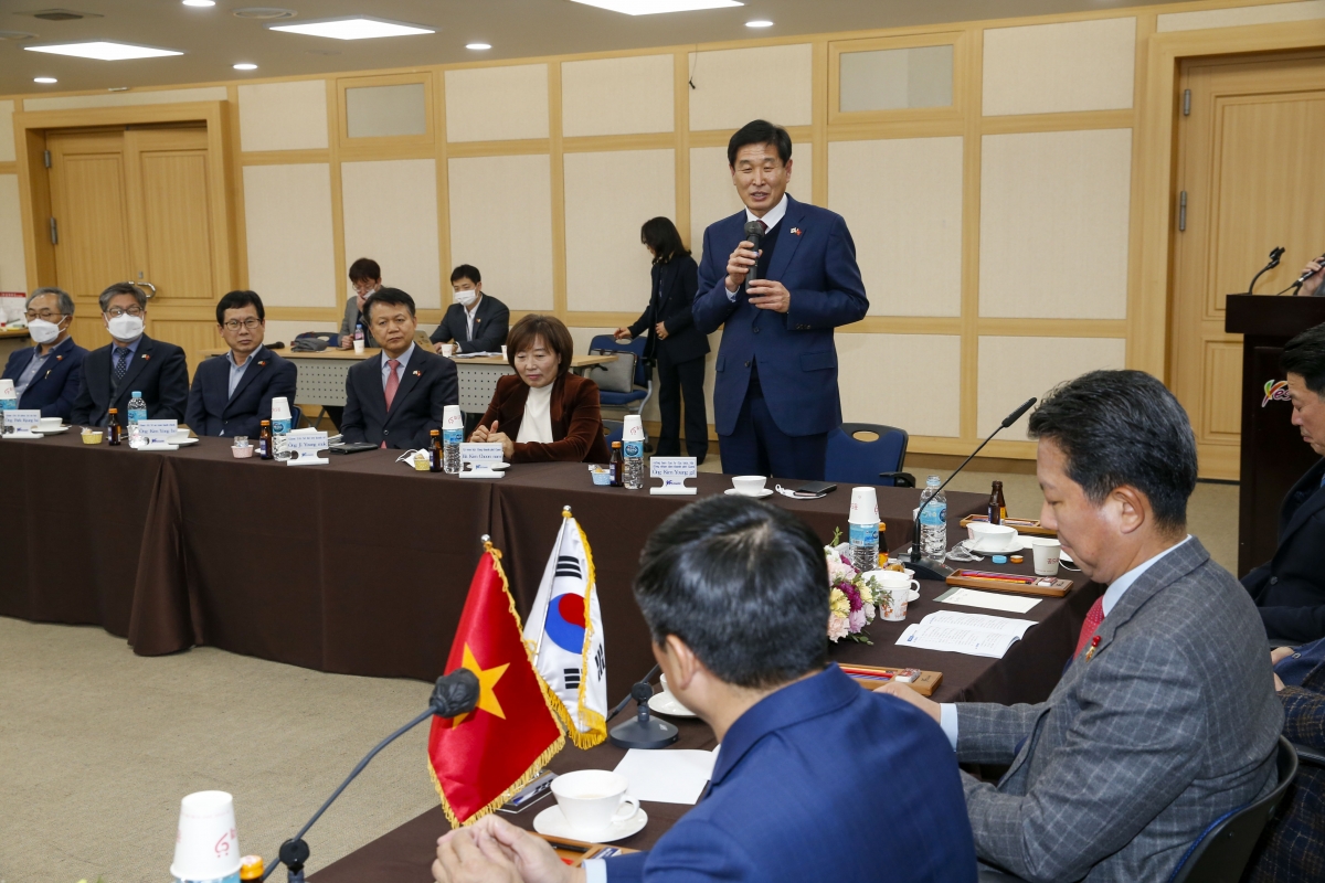 20221202-029[_P7U3866-1-베트남 박린성 다오 광 카이 부성장 구미방문 환영식.jpg