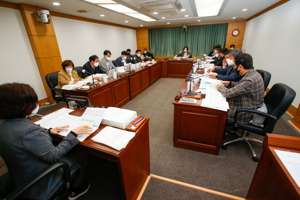 20221129-015[_P7U3155-제263회 구미시의회 제2차 정례회시 기획행정위원회 2023년도 예산안 및 기금운용계획안 예비심사활동.JPG