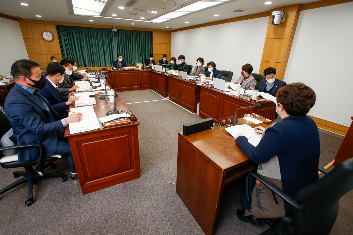 20221129-044[_P7U3180-제263회 구미시의회 제2차 정례회시 산업건설위원회 2023년도 예산안 및 기금운용계획안 예비심사활동.JPG