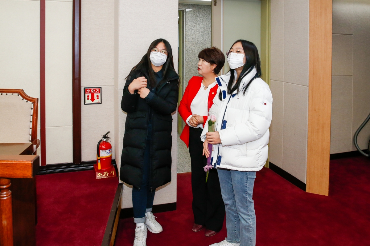 20221210-064[_P7U5242-구미시 청소년 참여기구 구미시의회 방문.JPG