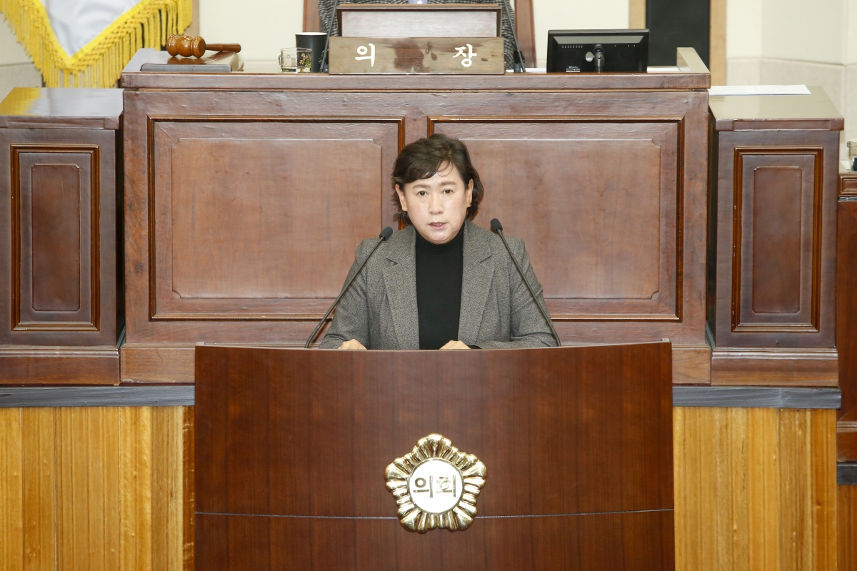 20221216-018-1[_P7U6103-1 복사-제263회 구미시의회 제2차 정례회 제3차 본회의시 이지연 의원 5분 자유발언.jpg