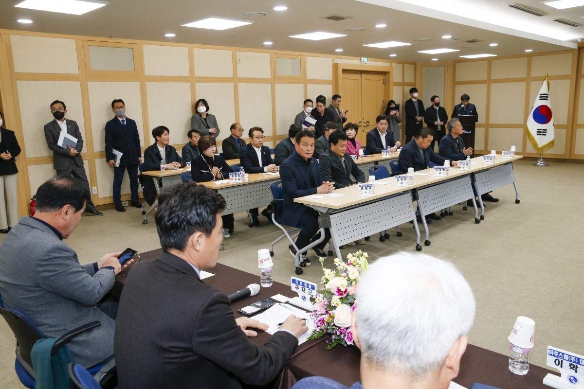 20230208-022[_P7U1549-1-아주스틸↔구미시 투자양해각서 체결식.jpg