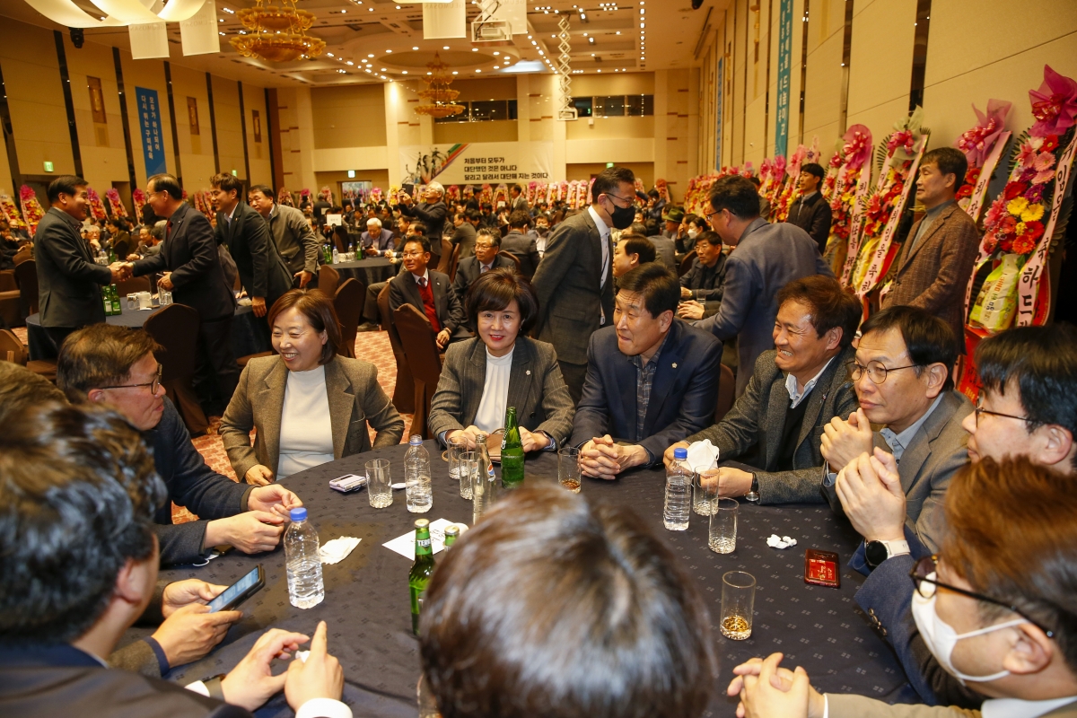 20230307-009[_P7U3616-1-구미시 체육회장 이·취임식.jpg