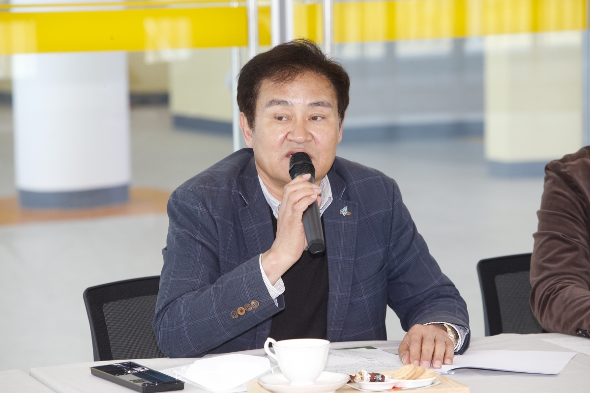 20230314-012[_P7U4567-1-제265회 임시회시 기획행정위원회 강동청소년문화의집 현장방문.jpg