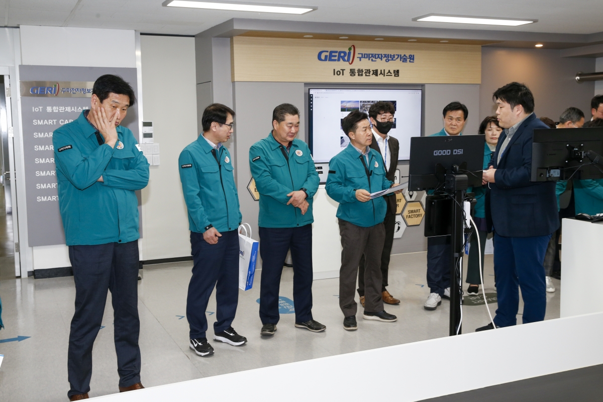 20230315-036[_P7U4936-1-제265회 임시회시 산업건설위원회 구미전자정보기술원 분원 현장방문.jpg