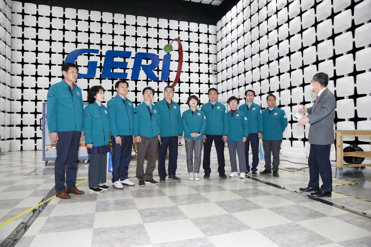 20230315-090[_P7U5076-1-제265회 임시회시 산업건설위원회 구미전자정보기술원 분원 현장방문.jpg