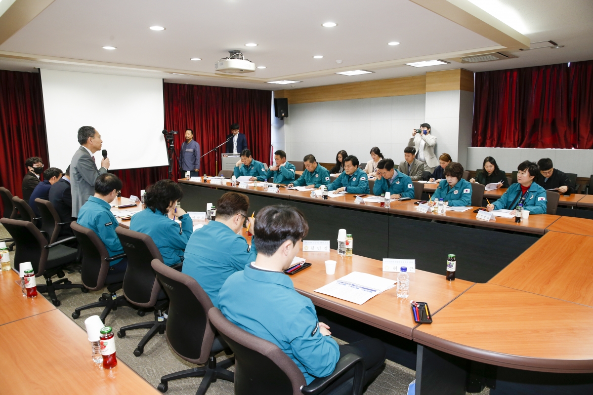 20230315-008[_P7U4847-1-제265회 임시회시 산업건설위원회 구미전자정보기술원 분원 현장방문.jpg