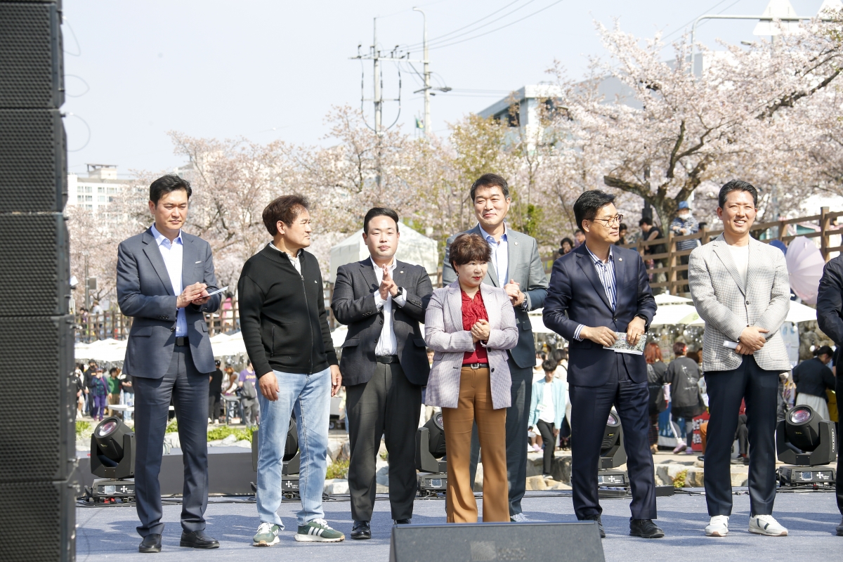 20230401-010[_P7U6089-1-2023 청춘, 금오천 벚꽃 페스티벌.jpg