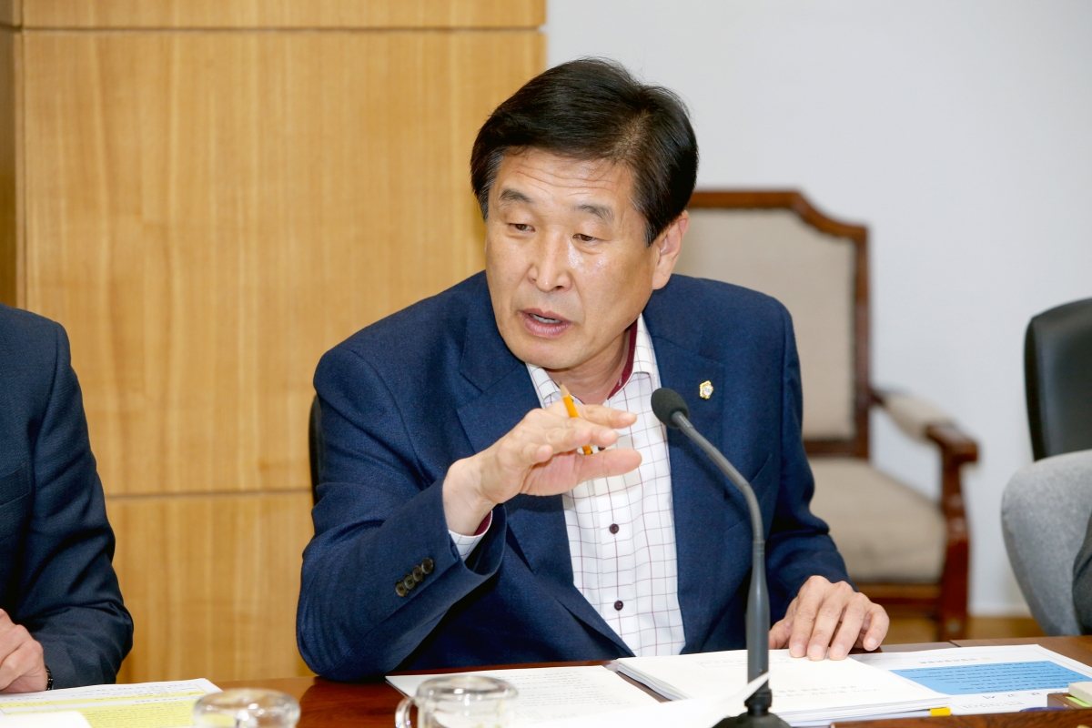 20230413-058[_P7U7717-제266회 임시회 산업건설위원회 조례안 심사활동.jpg