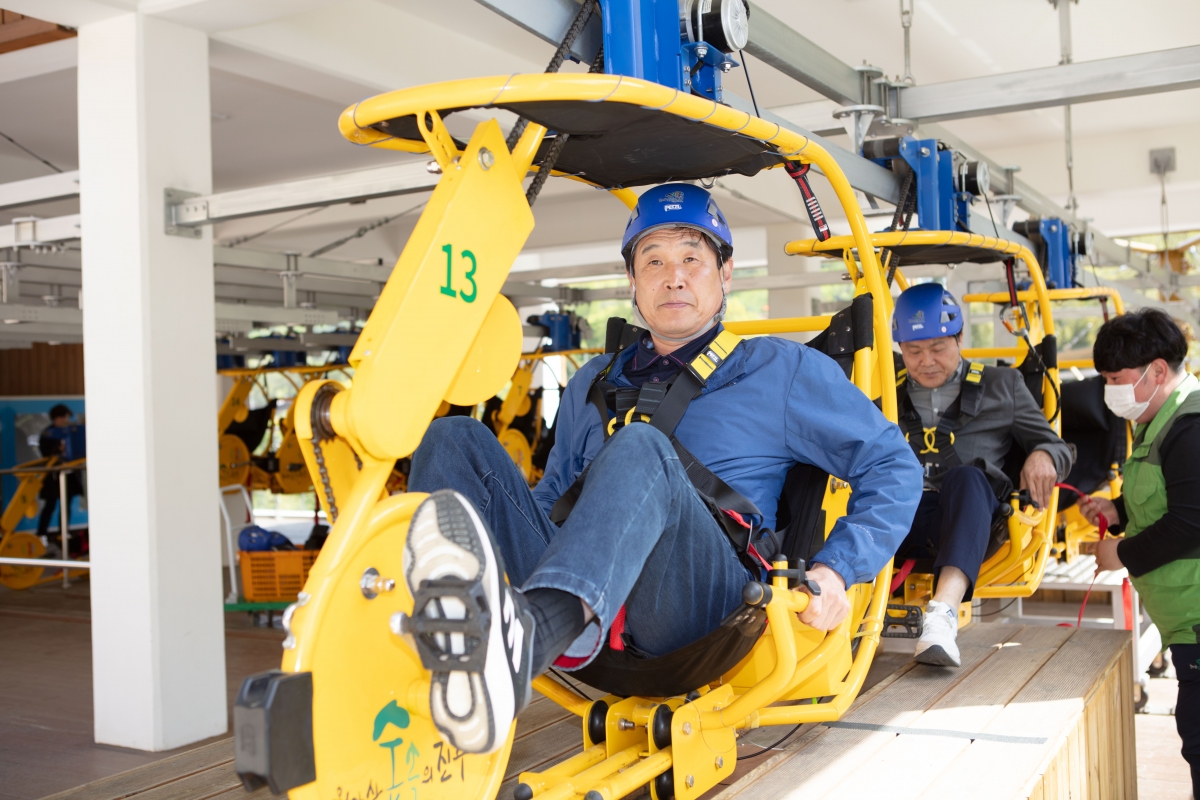 20230417-190[IMG_4356-제266회 임시회 산업건설위원회 경남 진주시 월아산 자연휴양림 비교견학.JPG