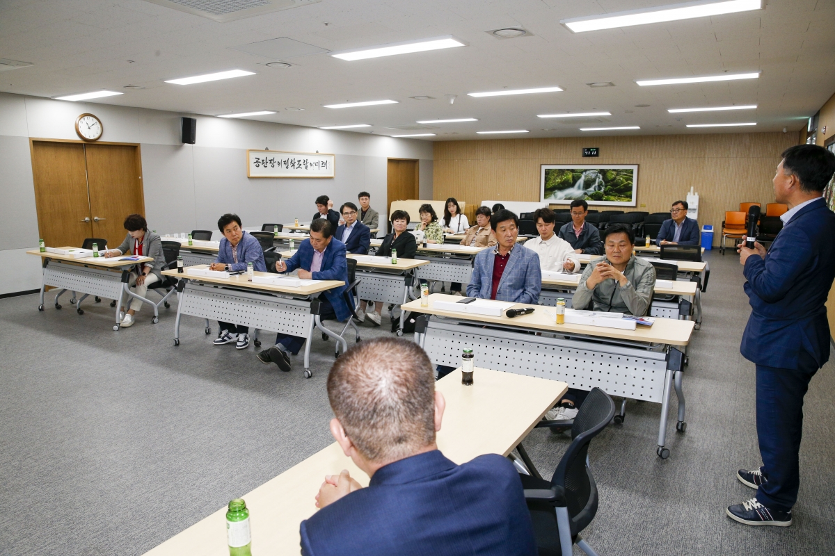 20230511-081[_P7U1251-1-제267회 임시회시 산업건설위원회 충남 천안시 포크빌축산물공판장 비교견학.jpg