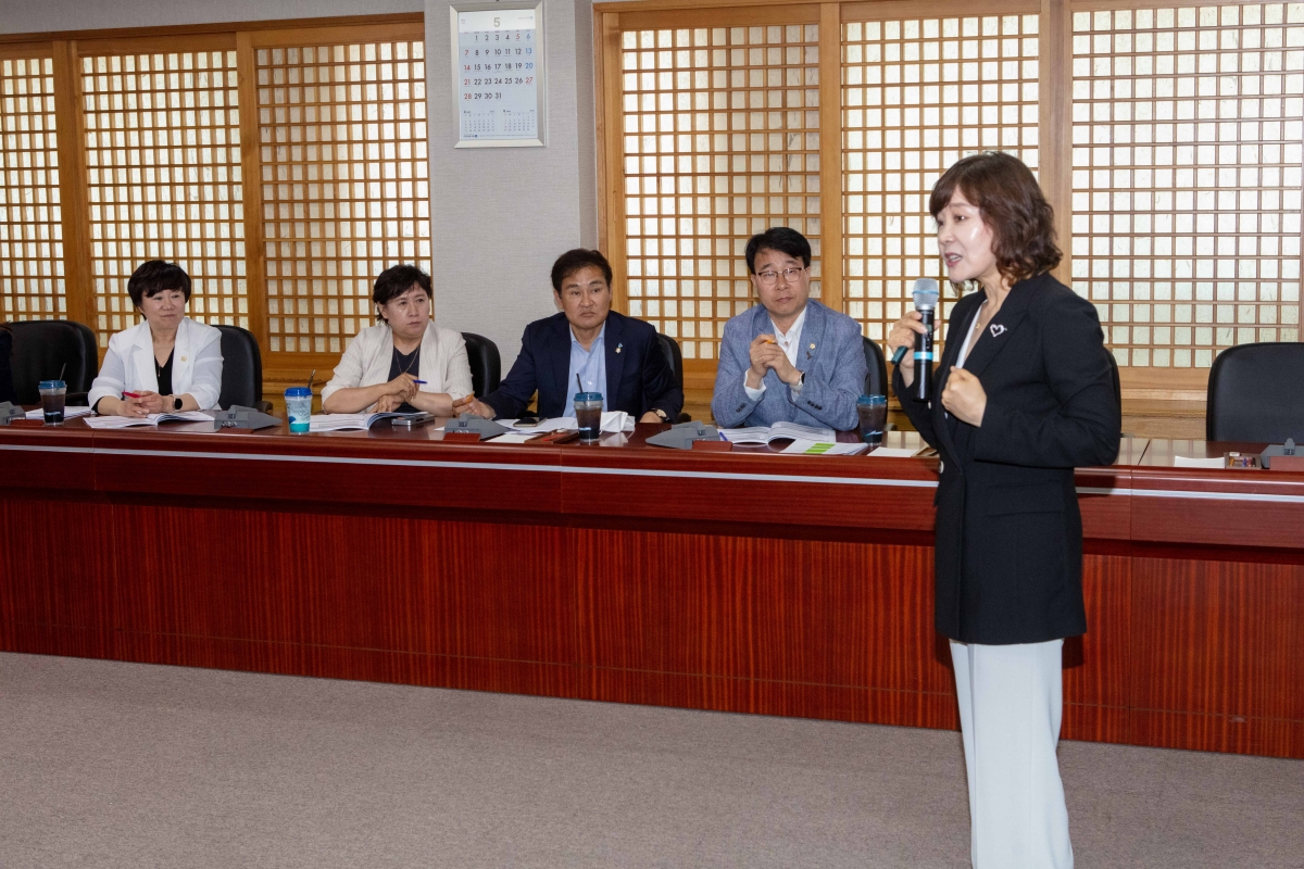 20230515-052[IMG_5195-의원연구단체 자치법규연구회 강연회.JPG