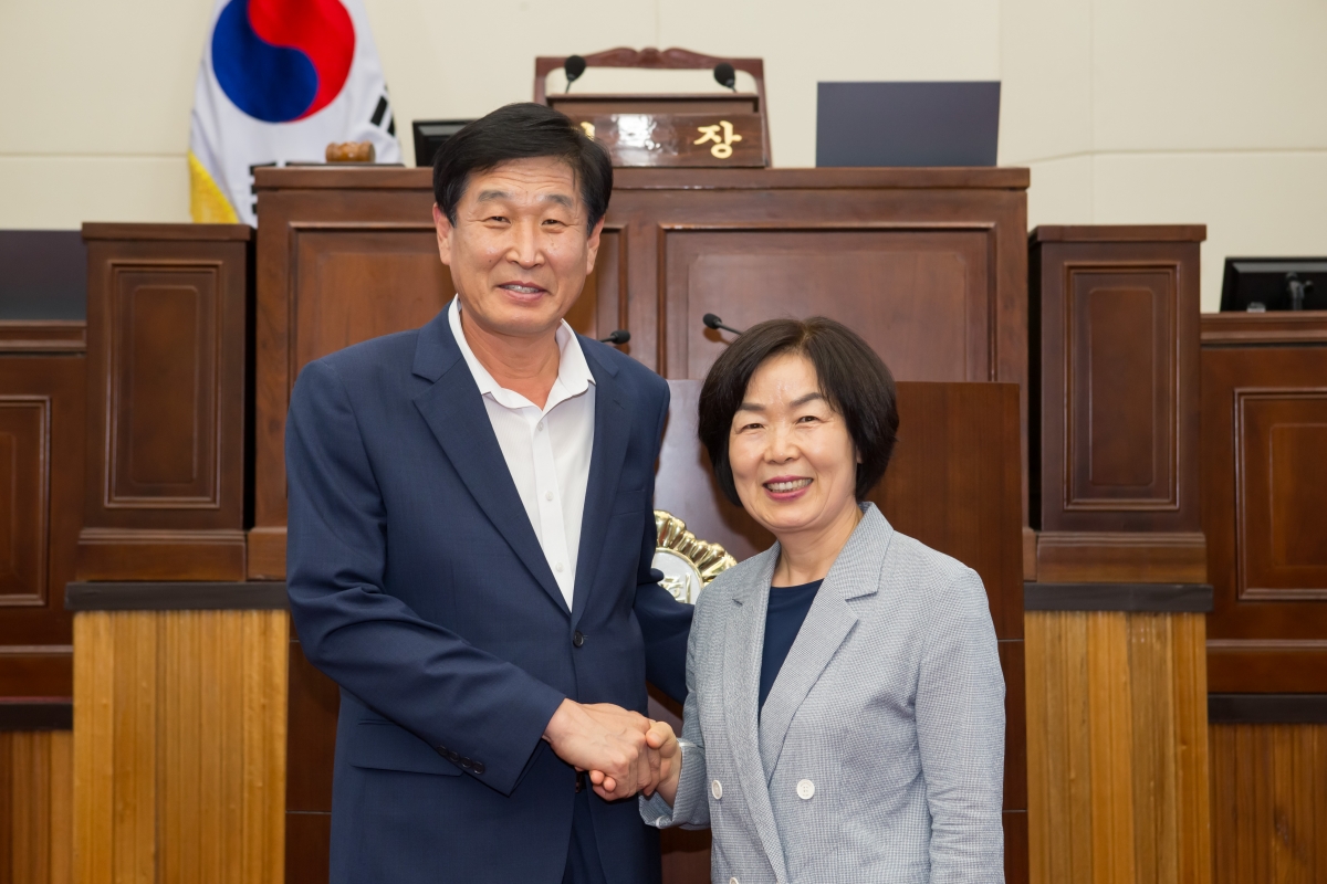 20230623-077[_P7U6647-전명희 의회사무국장 퇴임식.JPG