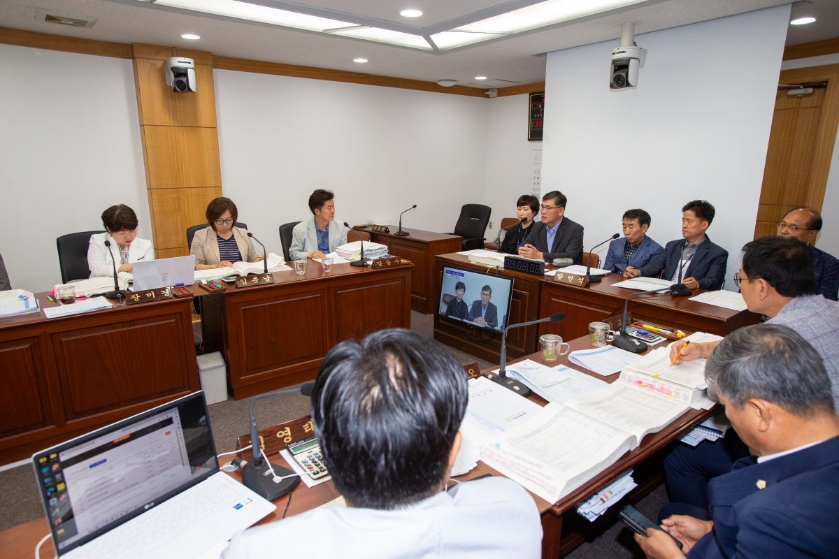 20230711-009[_P7U8375-제269회 임시회 예산결산특별위원회 2023년도 제1회 추경예산안 심사활동.JPG