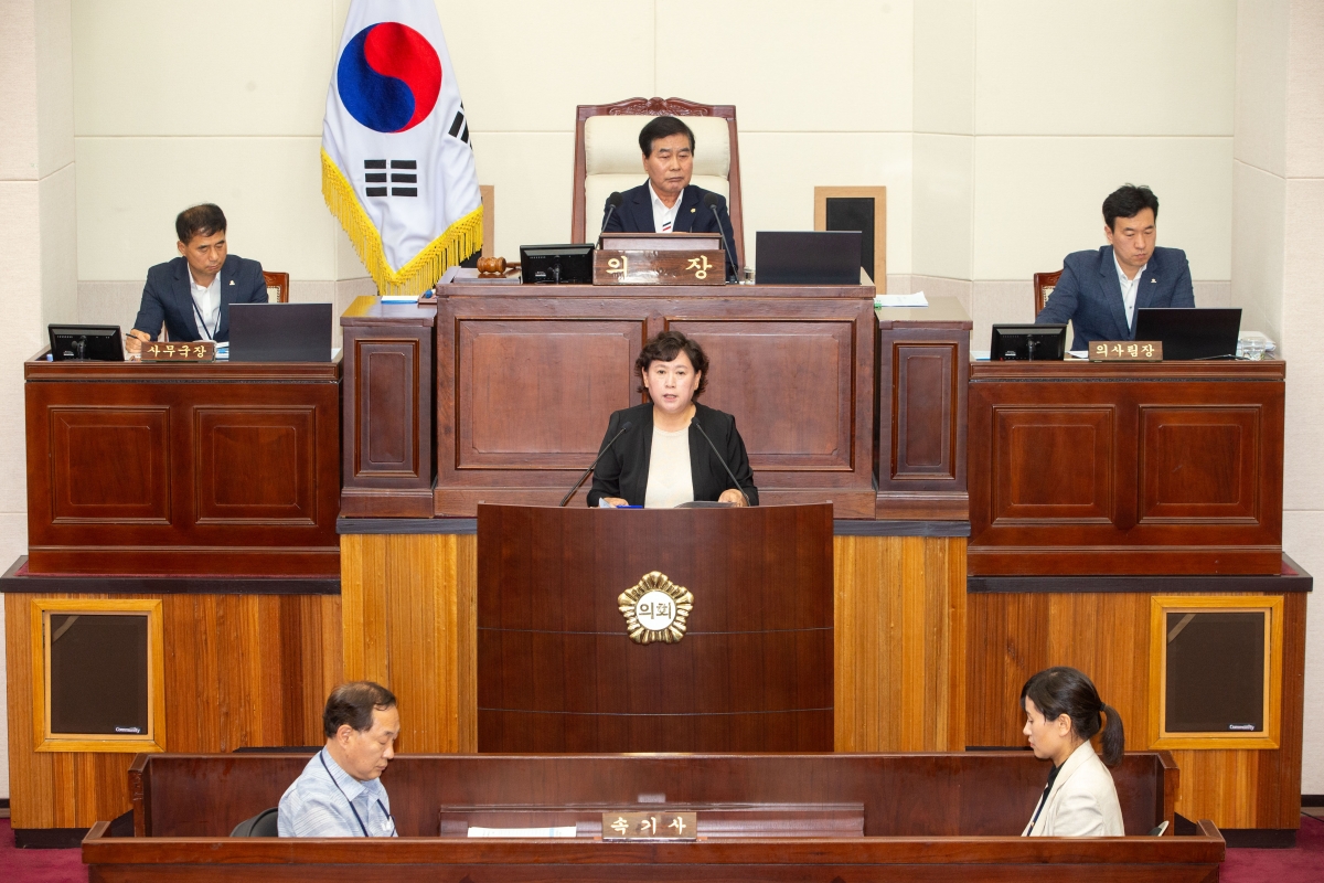 20230713-022[_P7U8690-제269회 임시회 제2차 본희의시 이지연 예산결산특별위원장 특별위원회 활동결과보고.JPG