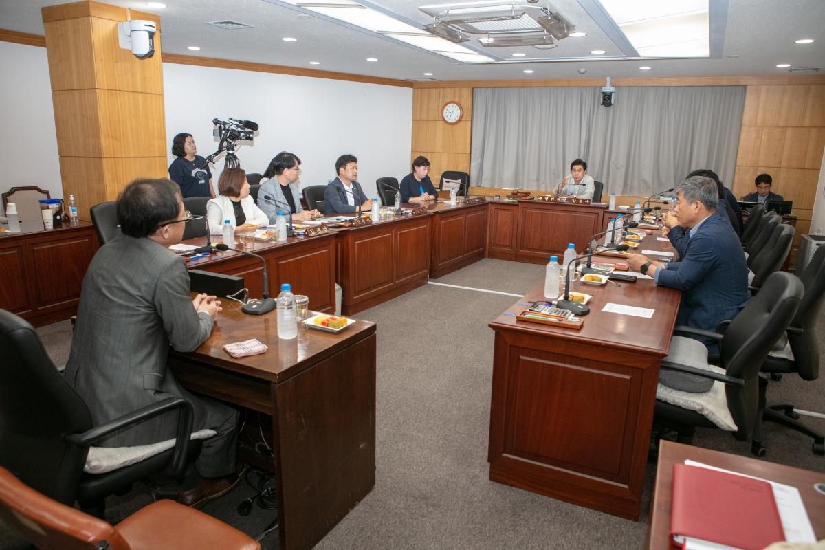 20230816-005[IMG_5930-신공항이전지원특별위원회 김정호 한국항공우주산업 고문 초청 간담회.JPG