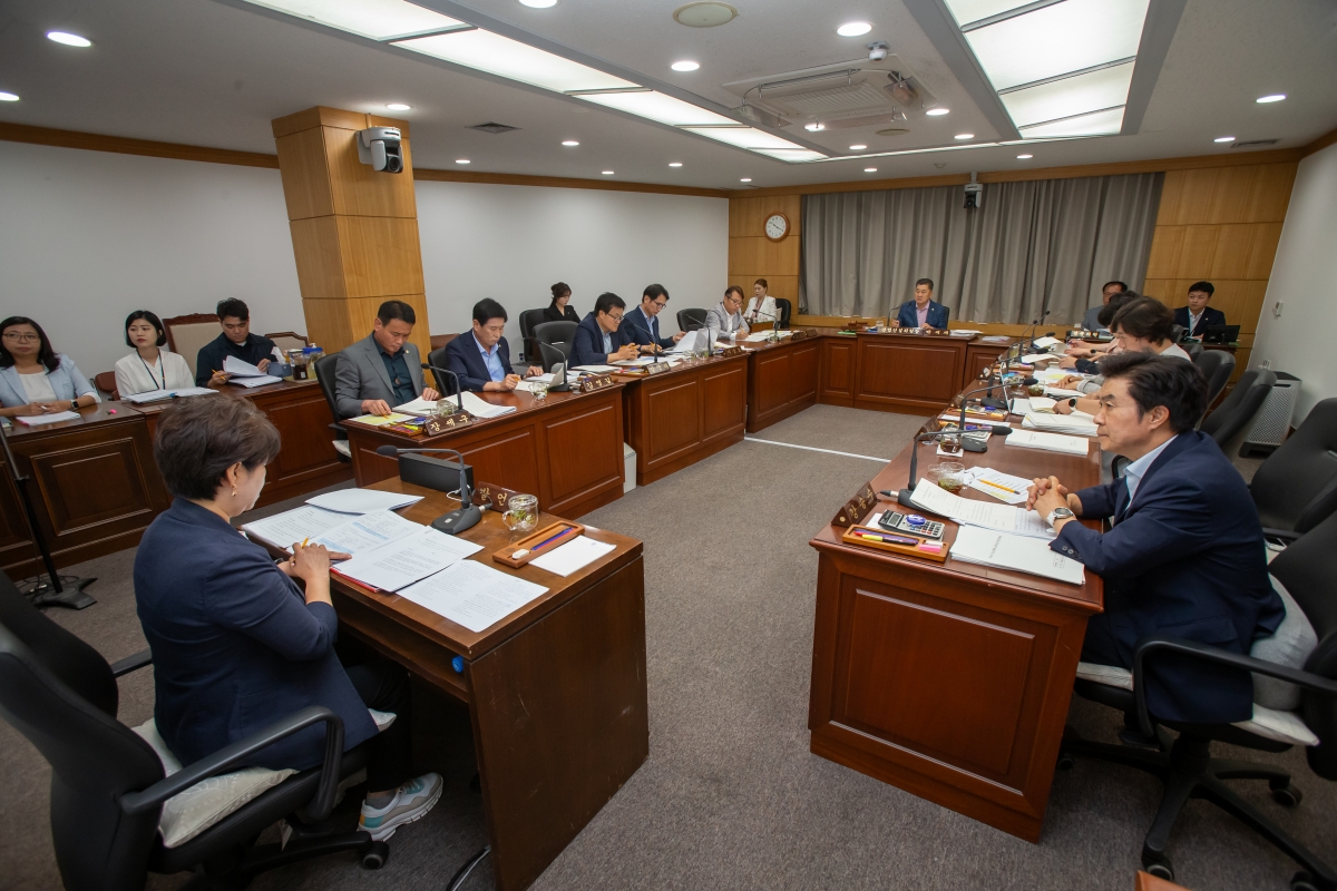 20230907-023[_P7U9684-제270회 임시회 산업건설위원회 조례안 심사 활동.JPG