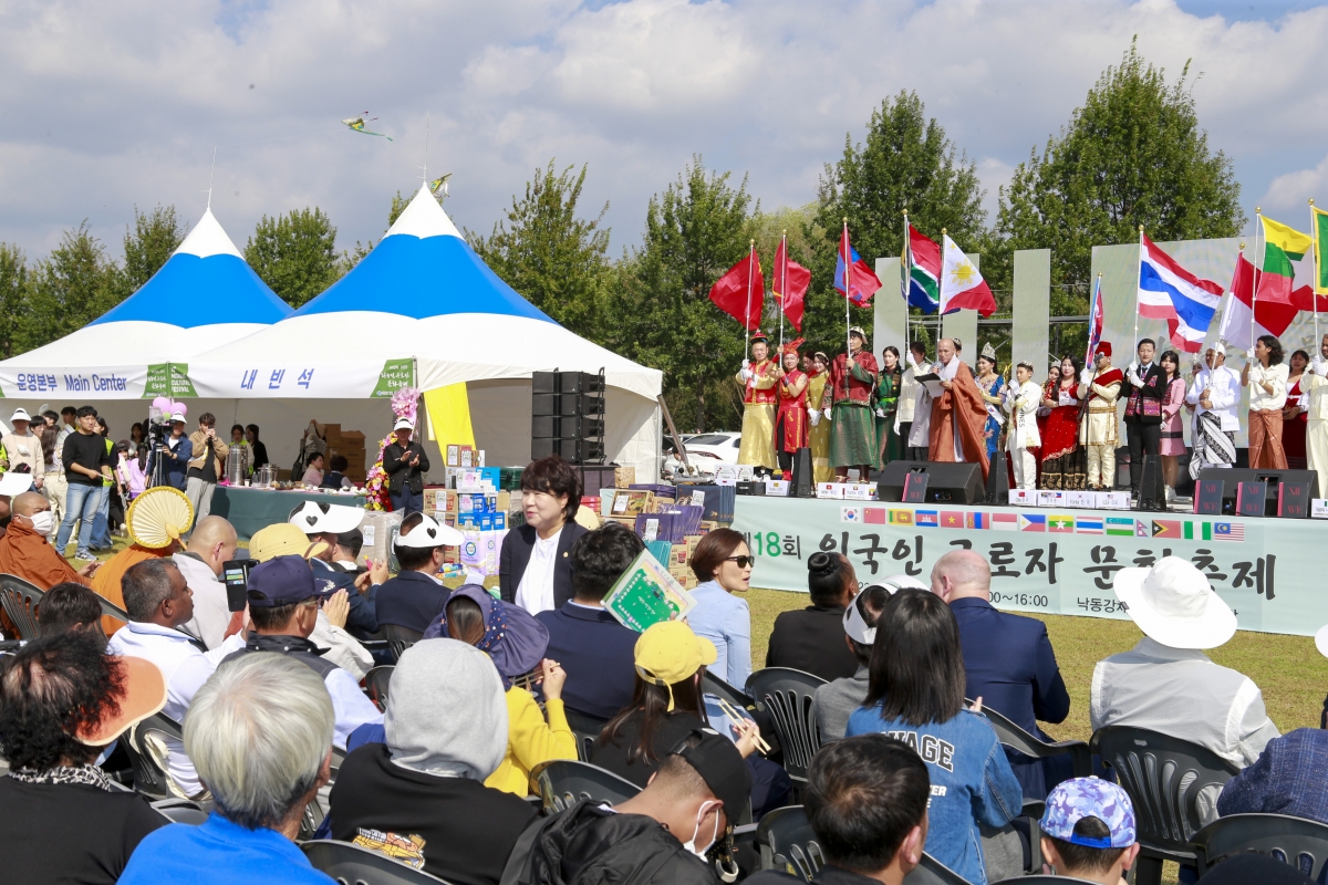 20231015-016[_P7U4080-1-제18회 외국인근로자 문화축제.jpg