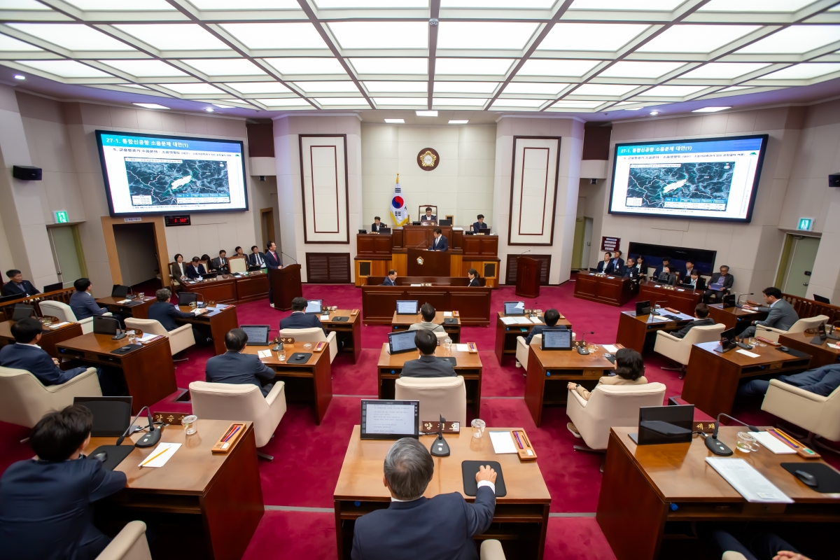 20231025-026[_P7U5855-제271회 임시회 제2차 본회의시 김재우 의원 시정질문.jpg