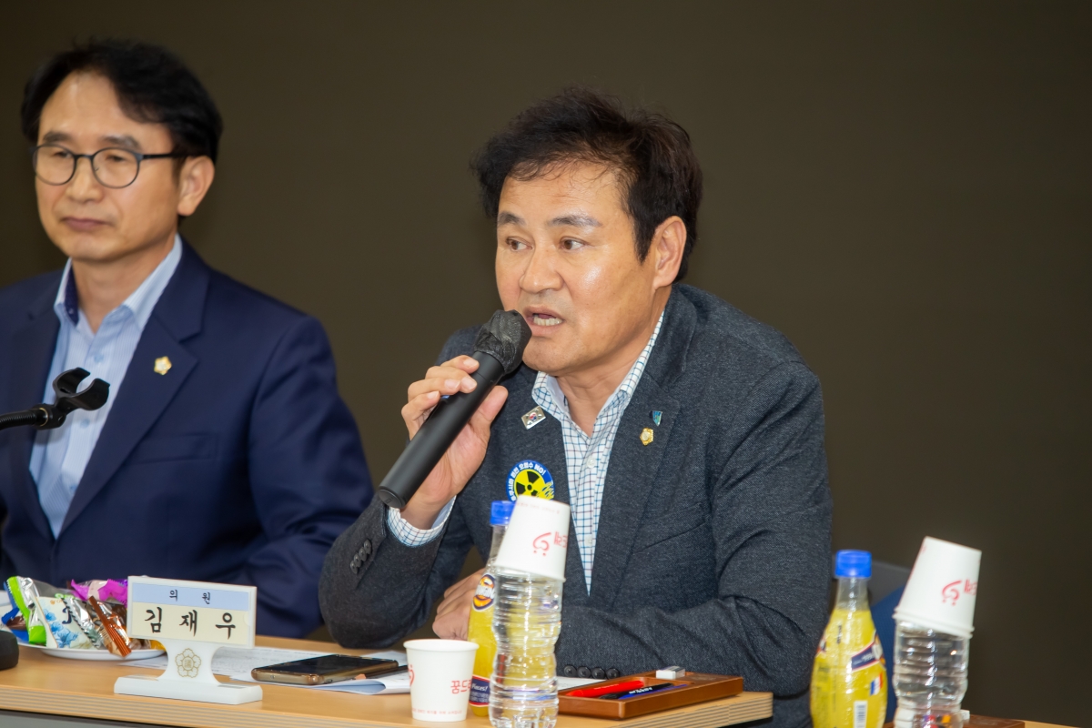 20231020-028[_P7U4715-의원연구단체 자치법규연구회 강평회.jpg