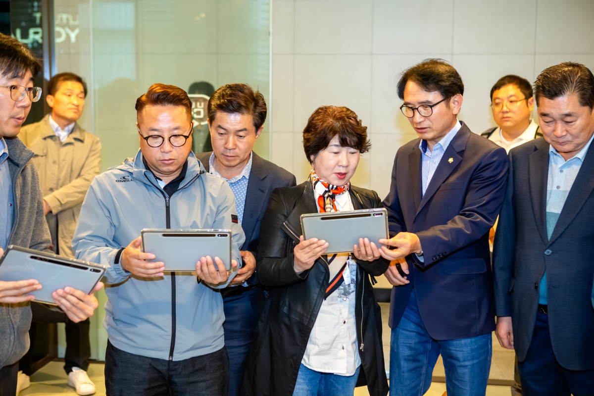 20231023-076[_P7U5478-제271회 임시회 산업건설위원회 울산광역시 교통관리센터 비교건학.jpg