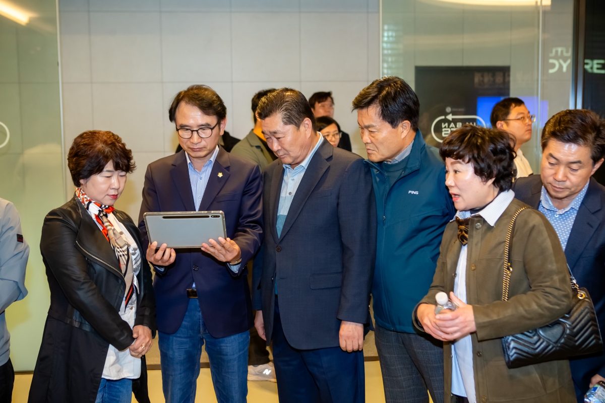 20231023-073[_P7U5472-제271회 임시회 산업건설위원회 울산광역시 교통관리센터 비교건학.jpg