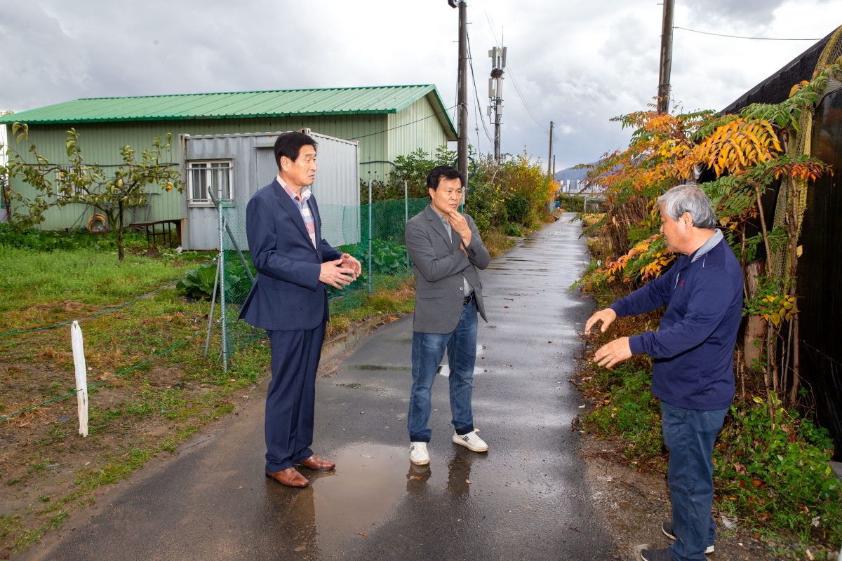 20231106-008[_P7U7908-신공항이전지원특별위원회 소음실사를 위한 대구광역시 동구  아라어린이공원 부근 현장 방문.jpg