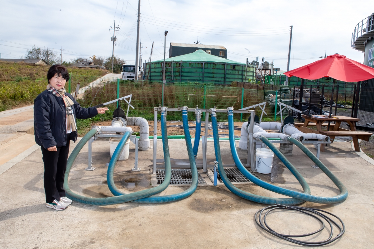 20231108-016[_P7U8010-의원연구단체 농,축산 환경개선 연구회 전북 김제시 한국바이오산업 기업체 방문.jpg