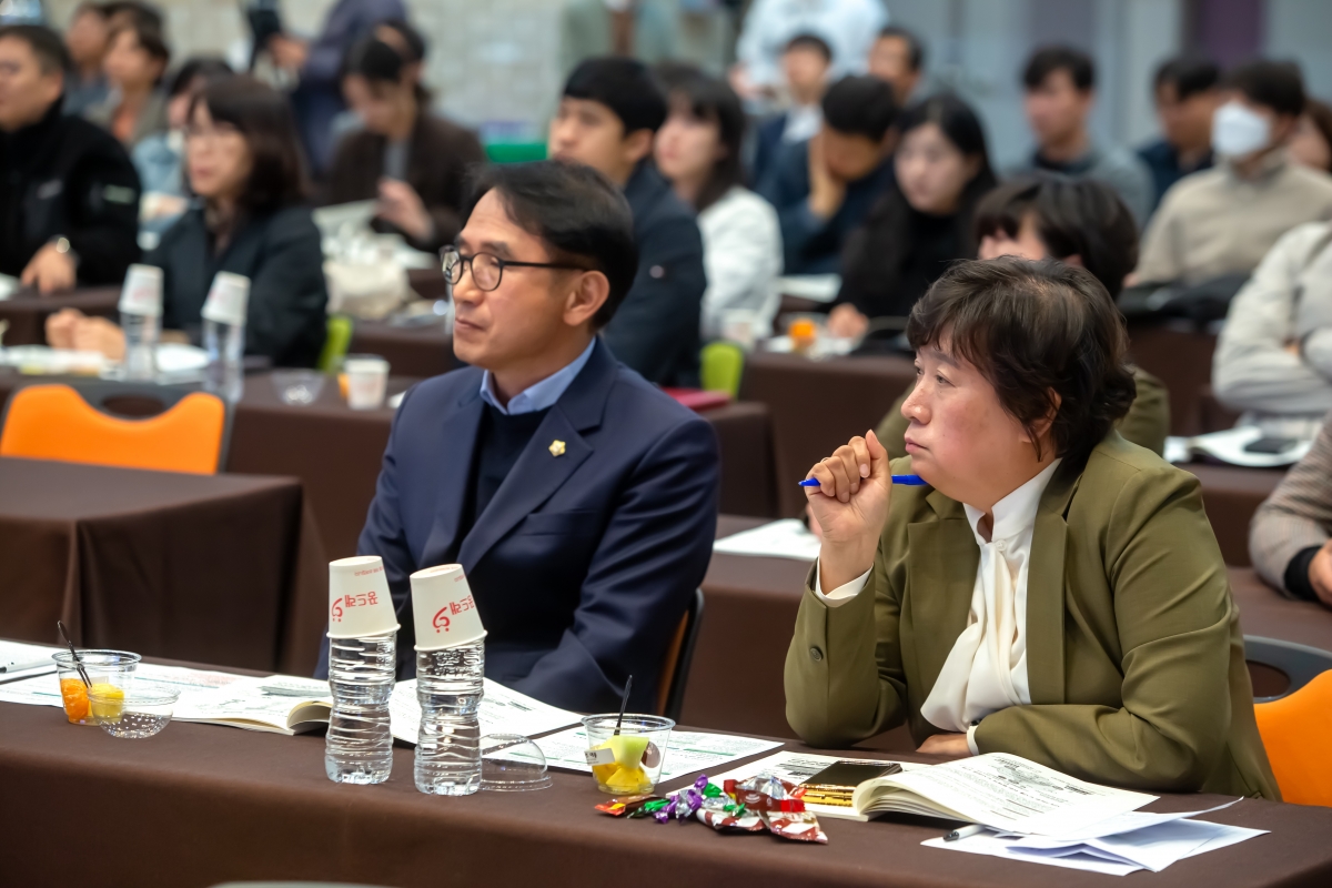 20231110-062[_P7U8449-구미시의회 민간위탁사무의 이해 및 관리방안 특강.jpg