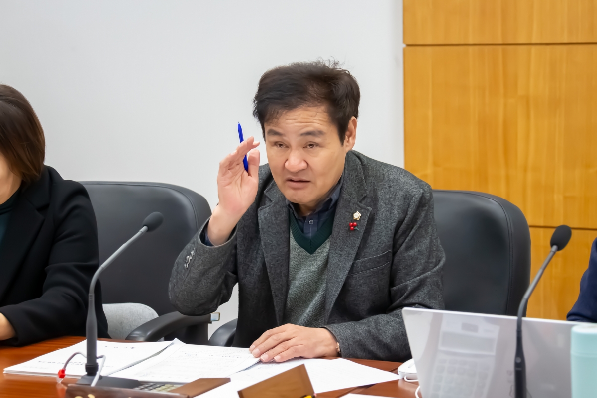 20240117-013[_P7U9500-제273회 임시회 기획행정위원회조례안 심사 활동.jpg