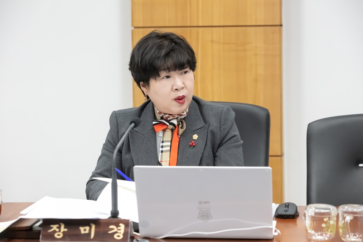 20240117-038[IMG_9040-제273회 임시회 산업건설위원회 조례안 심사활동.jpg