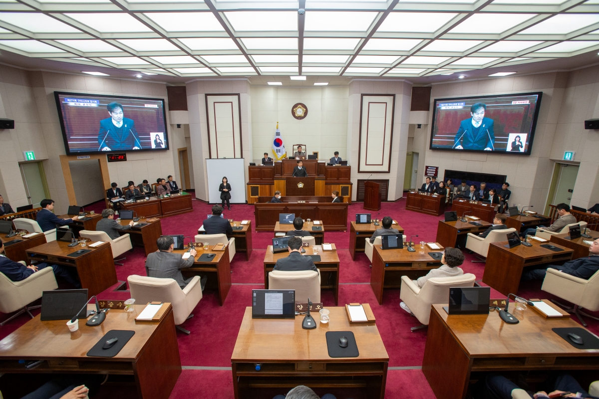 20240304-020[_P7U3239-제274회 임시회 제1차 본회의시 김재우 의원 5분 자유발언.jpg