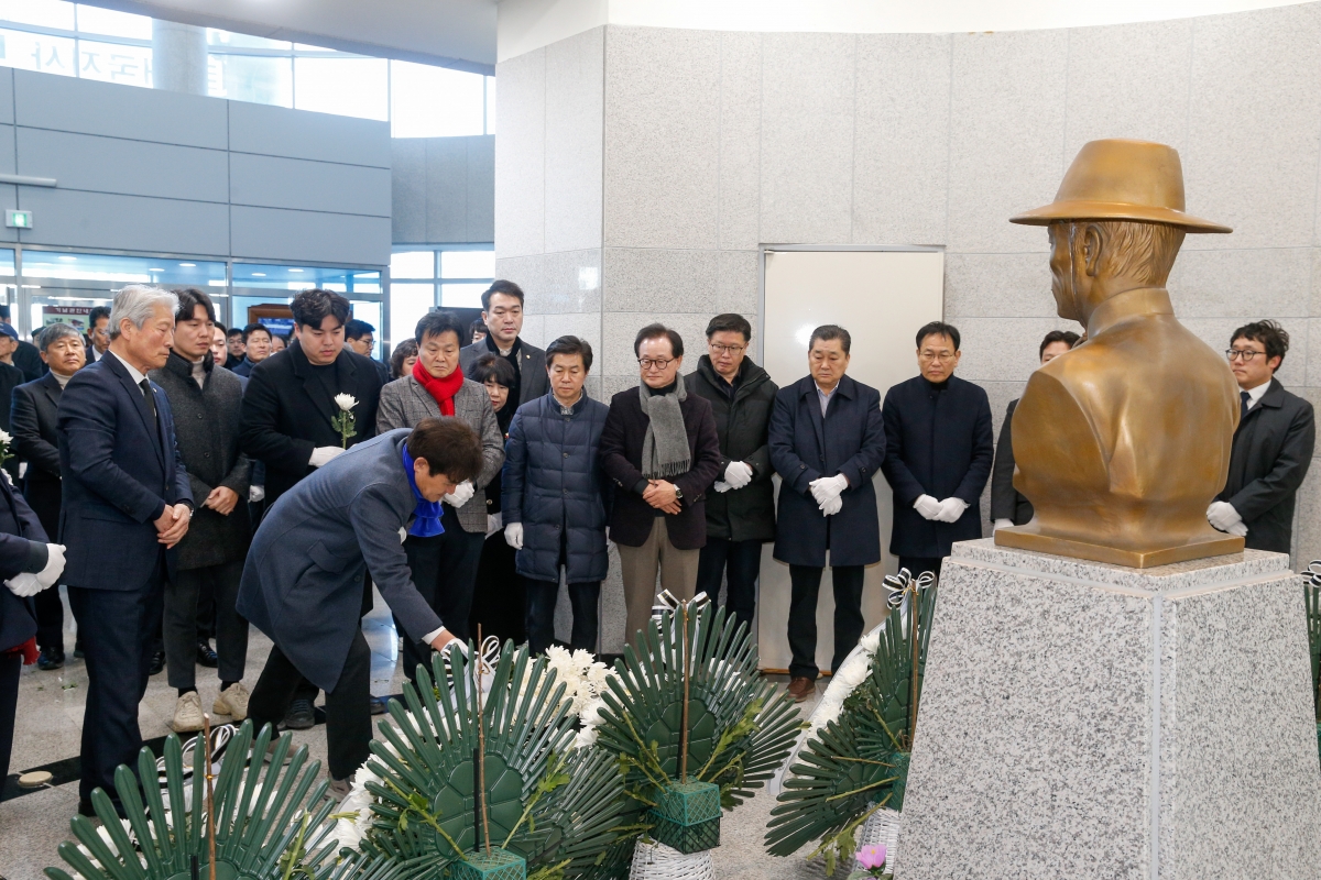 20240301-058[_P7U2930-1-3·1절 기념 왕산 허위 선생 추념.jpg