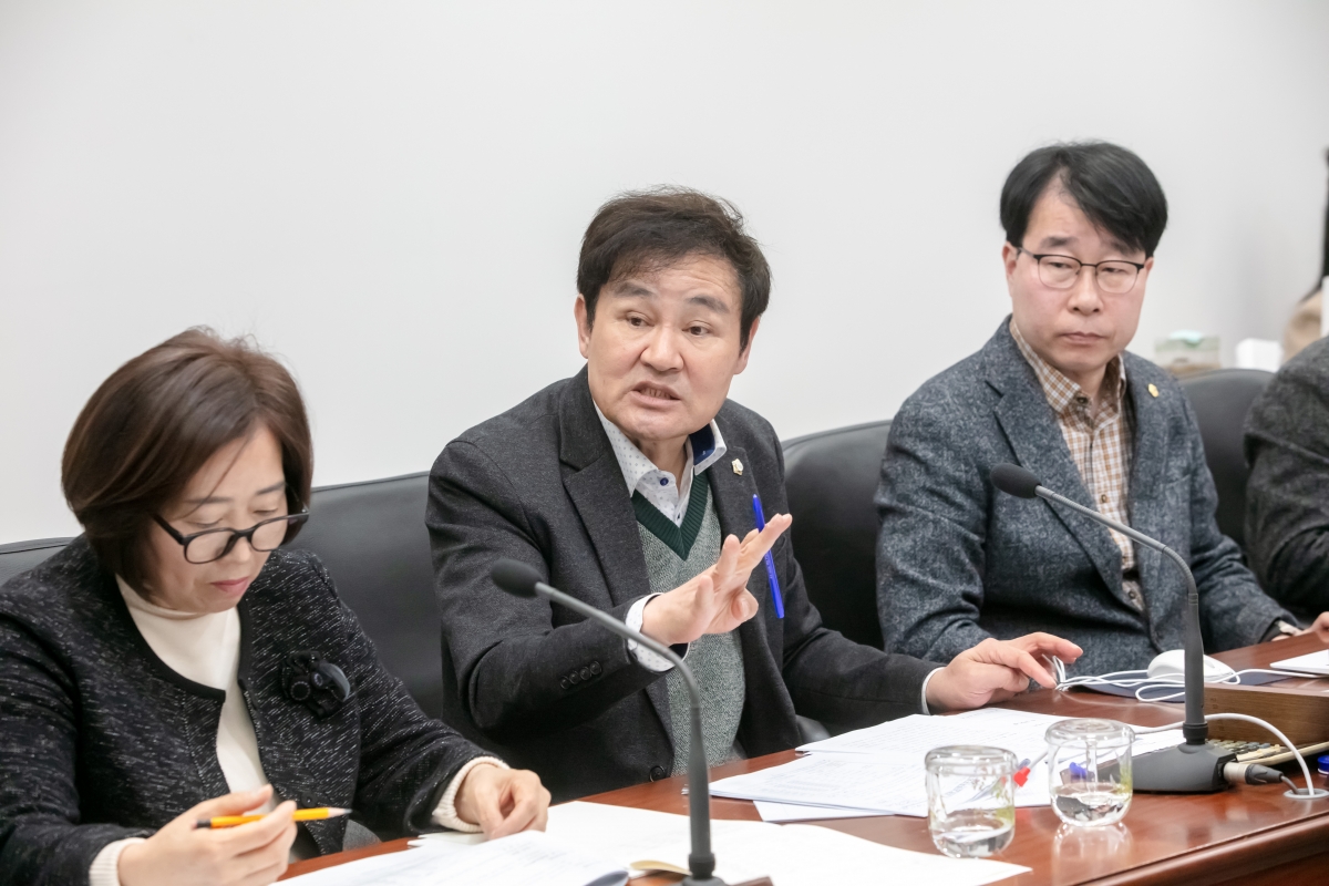 20240305-056[IMG_0285-제274회 임시회 기획행정위원회 조례안 심사활동.jpg
