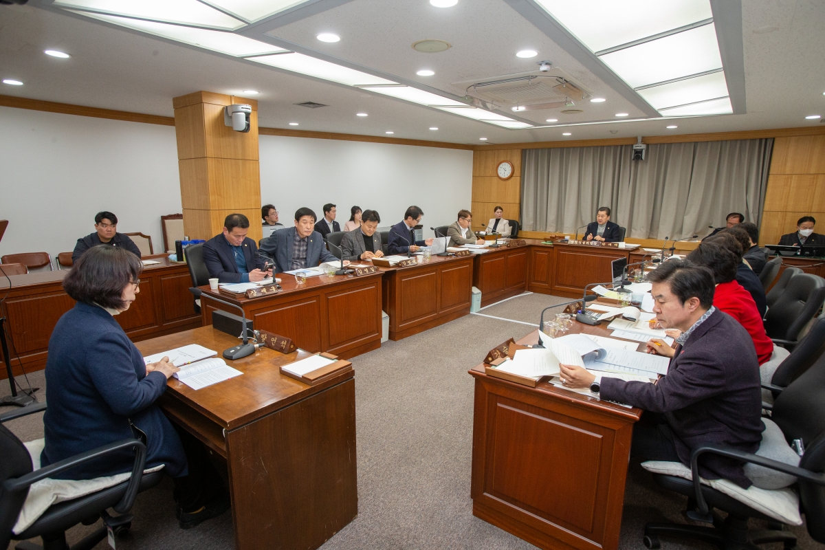 20240306-018[_P7U3686-제274회 임시회 산업건설위원회 조례안 심사활동.jpg