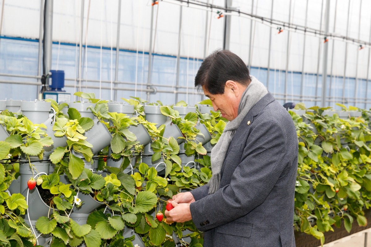 20240305-114[_P7U3497-1-제274회 임시회 산업건설위원회 농업기술센터 현장방문.jpg