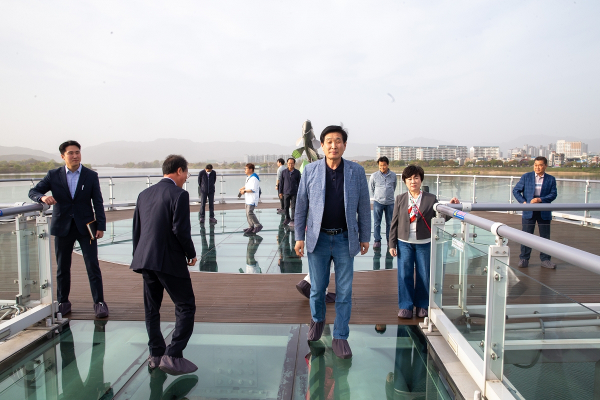 20240417-091[_P7U6384-제275회 임시회시 산업건설위원회 춘천시 소양강 스카이워크 비교견학-1일차.jpg