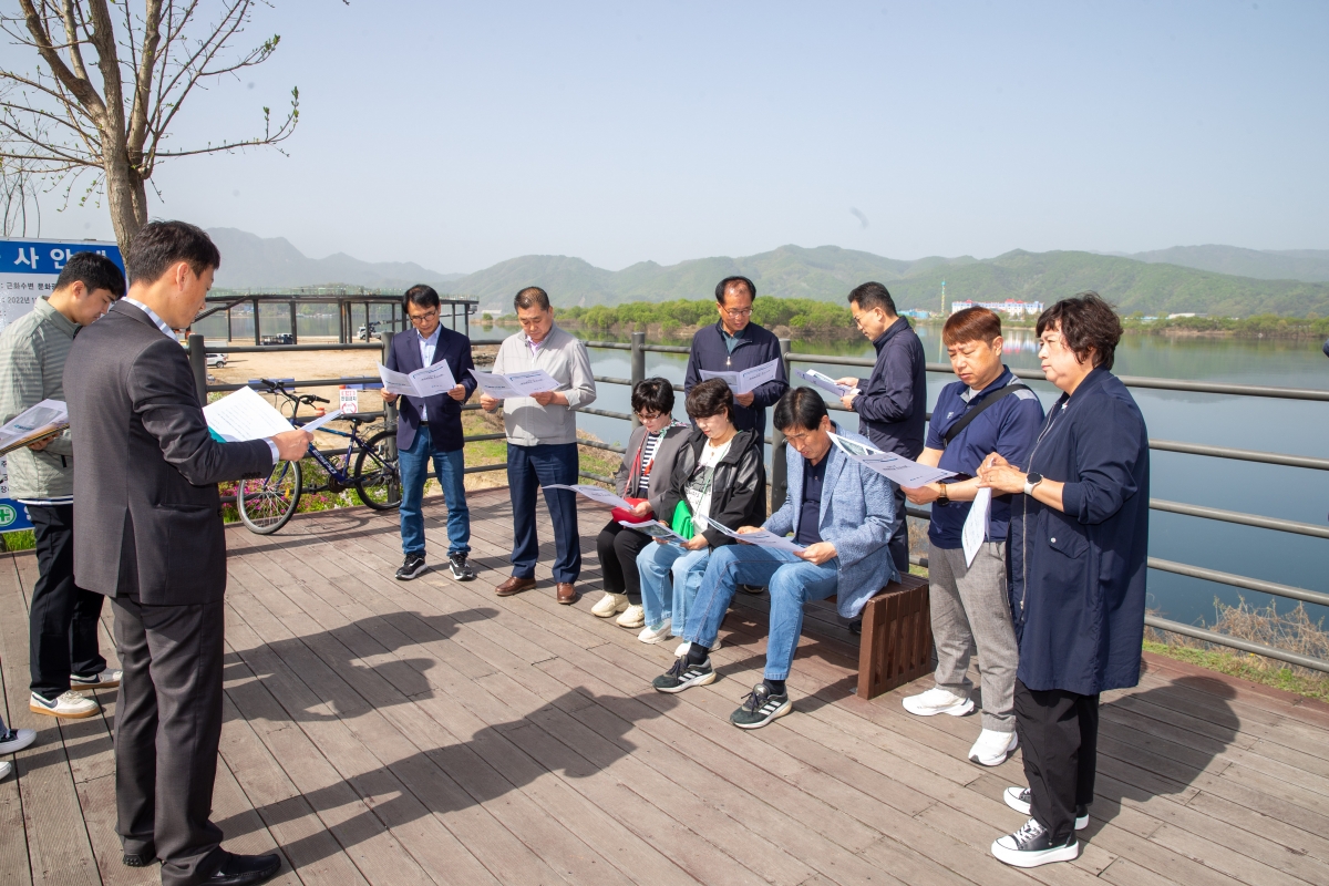 20240418-002[_P7U6503-제275회 임시회시 산업건설위원회 춘천시 근하수변 문화광장 조성현장 비교견학-2일차.jpg