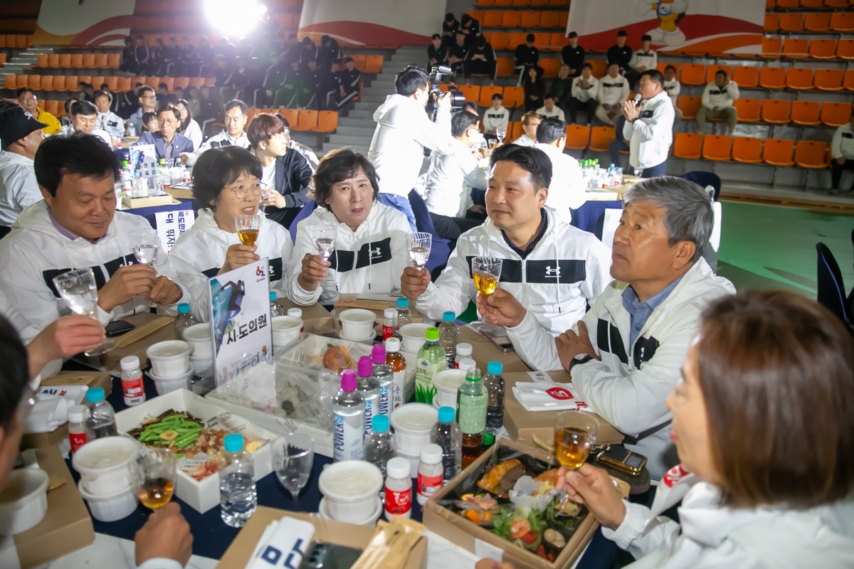 20240429-058[_P7U8680-제62회 경북도민체육대회 구미시선수단 필승결의대회 및 결단식.jpg