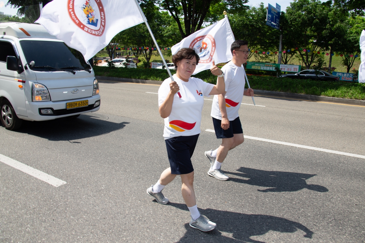 20240510-089[_P7U0259-제62회 경북도민체육대회 성화 출정식 및 성화 봉송.jpg